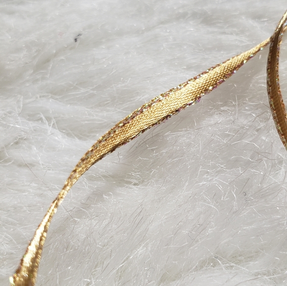 Handmade Spring Paw Print Decor Accessory - Picture 10 of 11